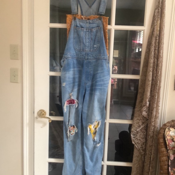 Upcycled overalls - Picture 8 of 10